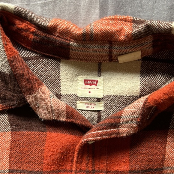 Levi’s Button-Up Flannel (Orange) - Men’s XL - Picture 3 of 7